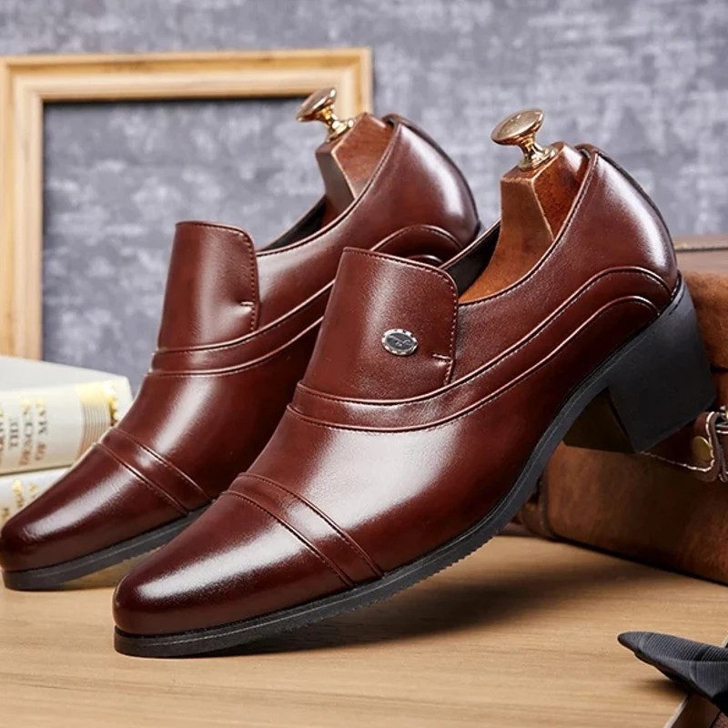 Zachte zool, spitse neus, Engelse stijl, instappers, klassieke casual herenschoenen
