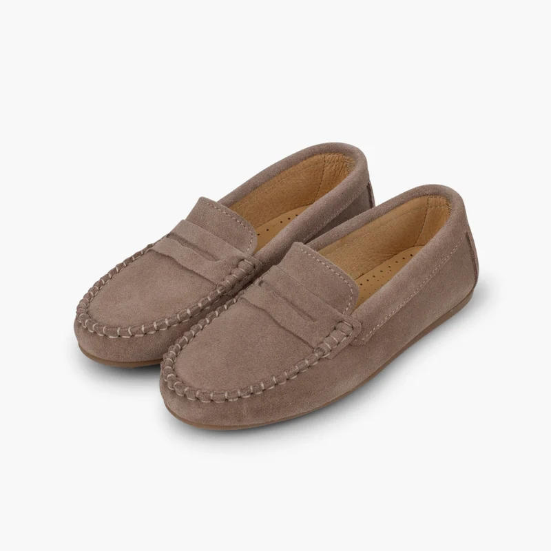 Loafers taupe