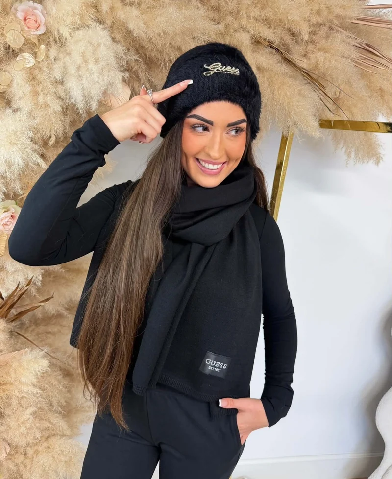 GUESS FURRY KNITTED BEANIE AW5633POL01 - BLACK