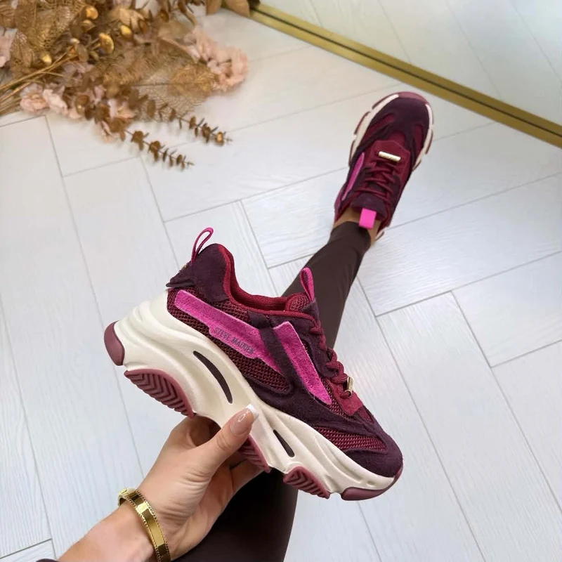 STEVE MADDEN POSSESSION-E SNEAKER 0033 - CHERRY LACQ SUEDE