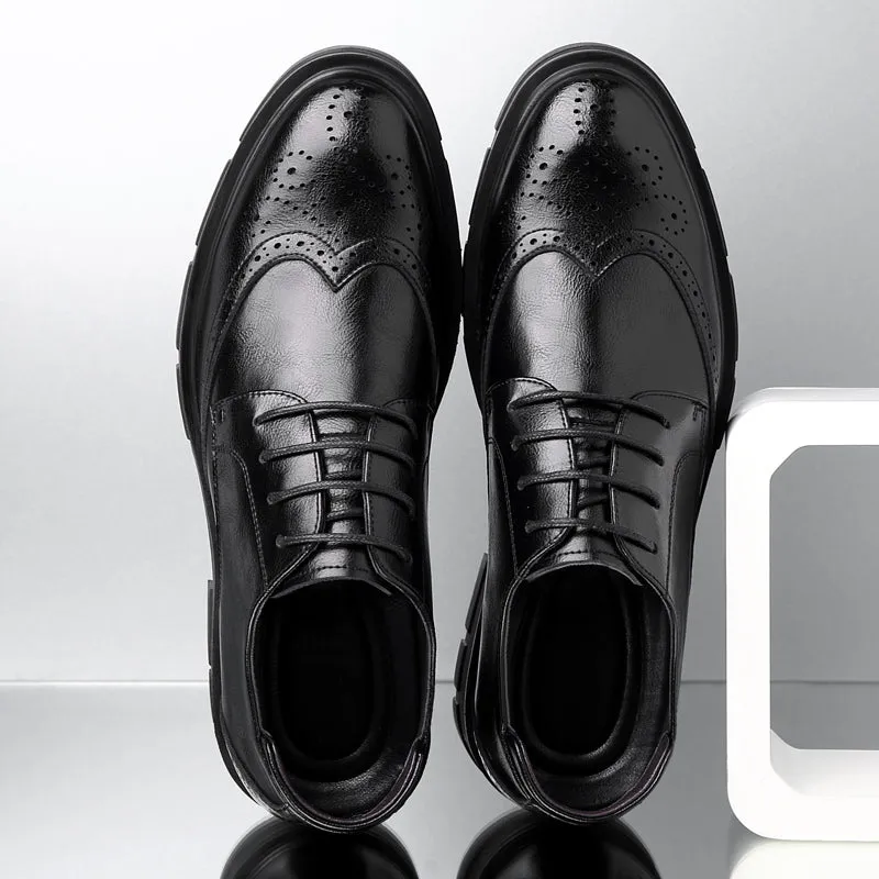 Zakelijke formele leren herenschoenen verhogen de lift