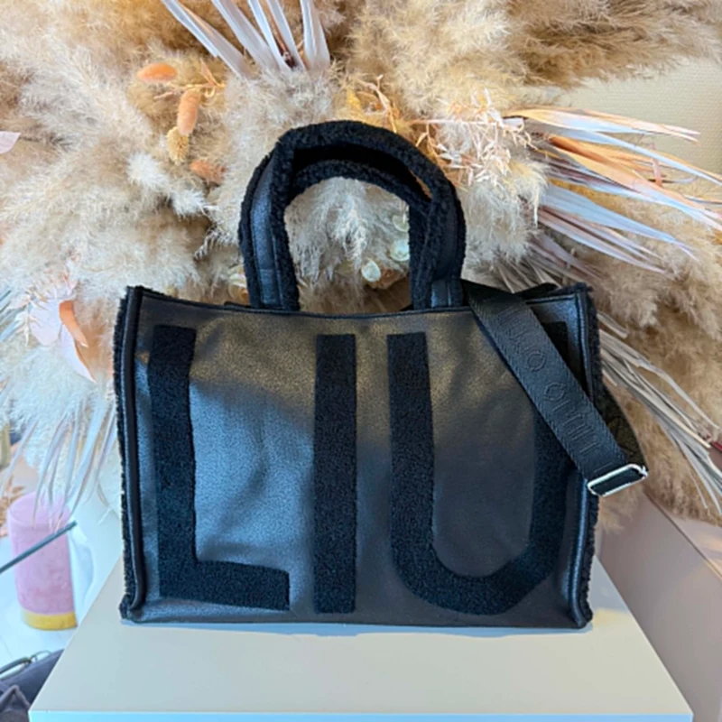LIU JO TEDDY SHOPPING BAG 2F6037/E0021 - NERO