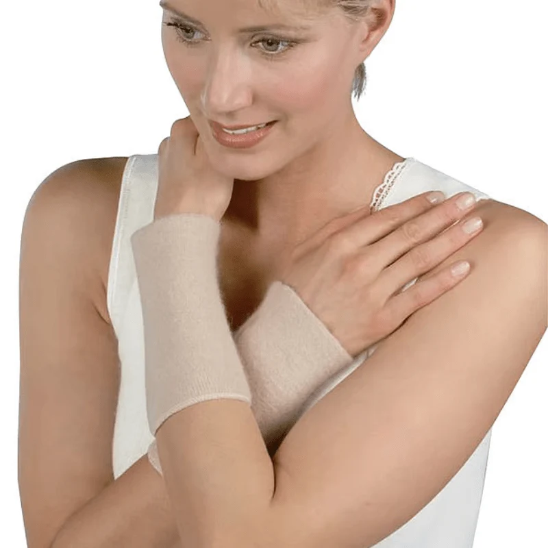 Polswarmer / handwarmer met angorawol