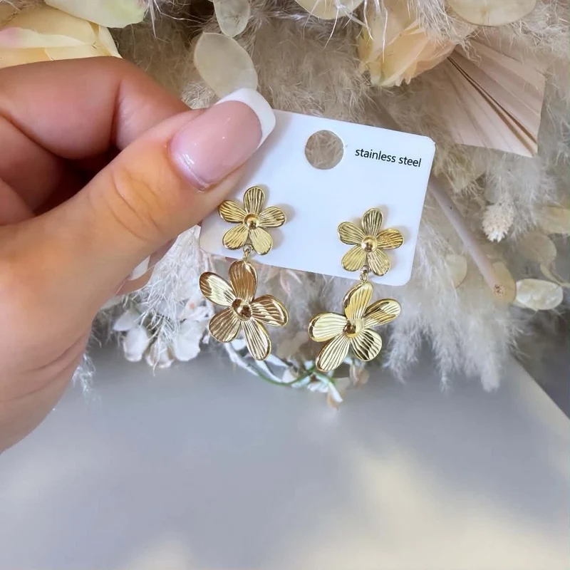 FLOWERS EARRING S1012 - GOLD