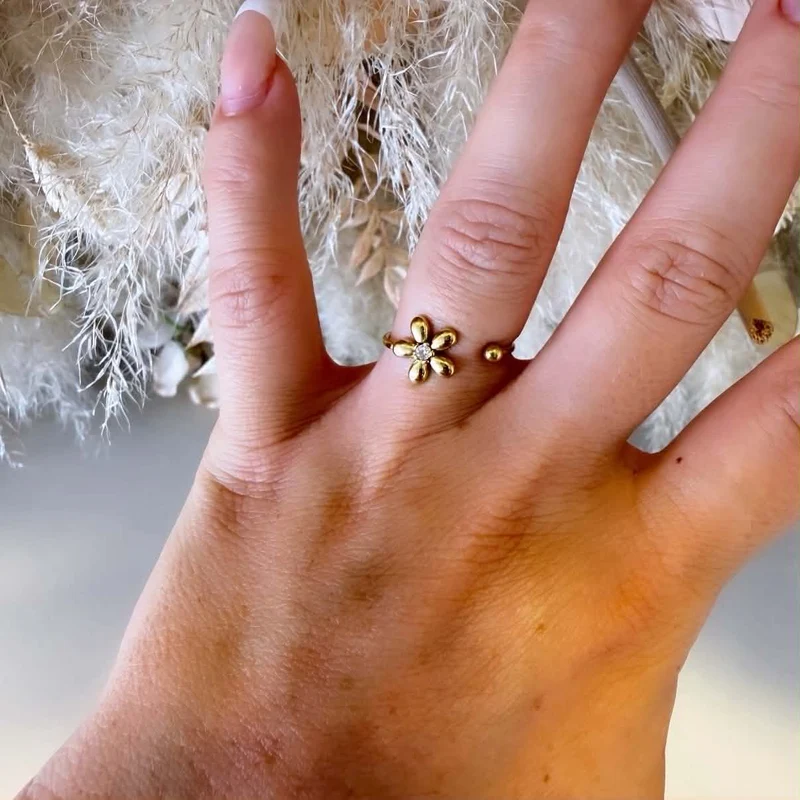 CUTE FLOWER RING JZ1068 - GOLD