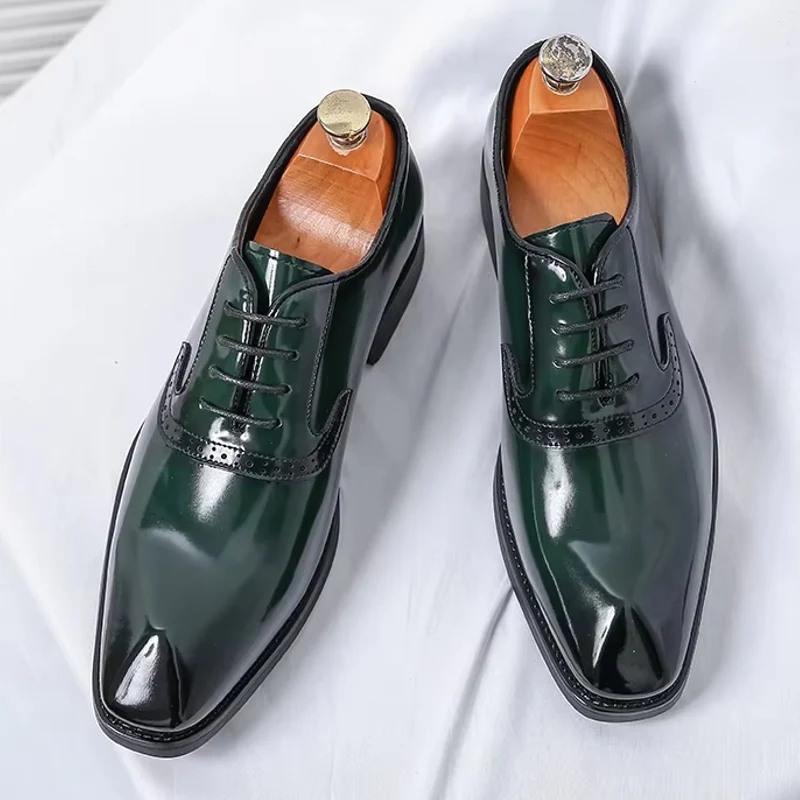 Patentleren herenschoenen met puntige Oxford