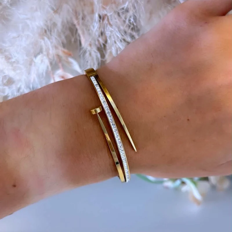 SPARKLING DETAIL BRACELET TT-0009 - GOLD