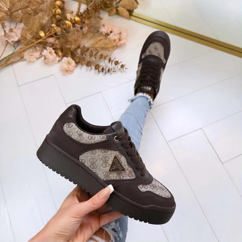 GUESS ALLOVER LOGO SNEAKER FLTM16FAL12 - COFFE