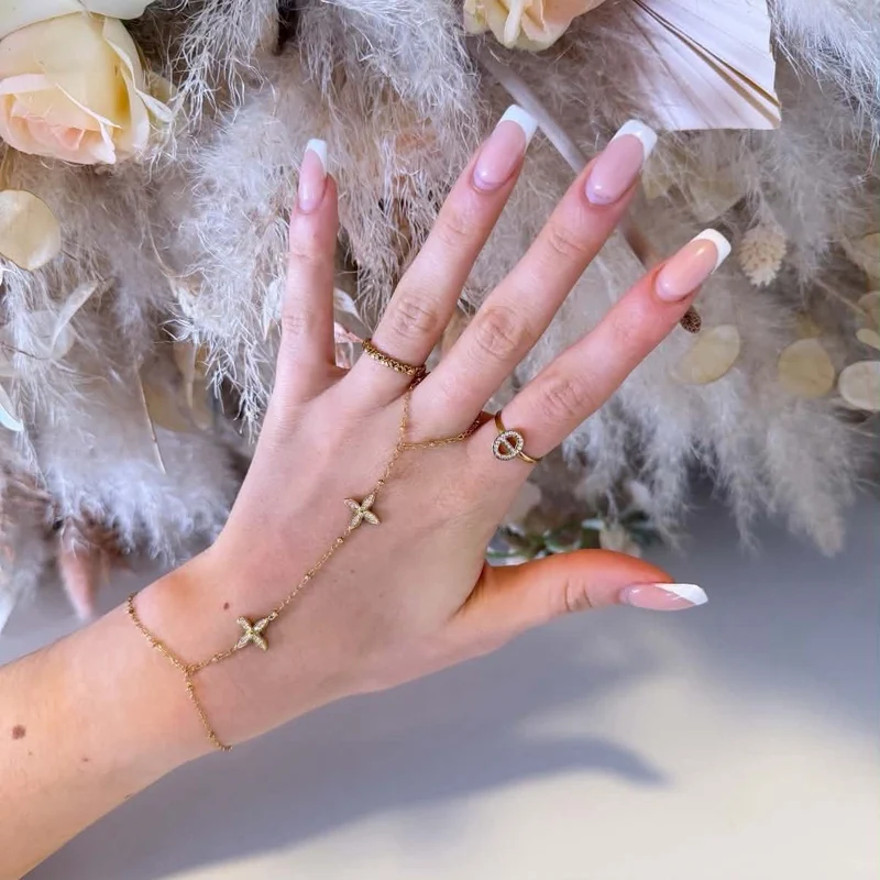FLOWER HAND CHAIN B1096 - GOLD