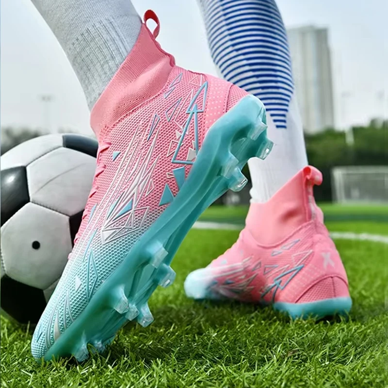 Voetbalschoenen voor zowel volwassenen als kinderen