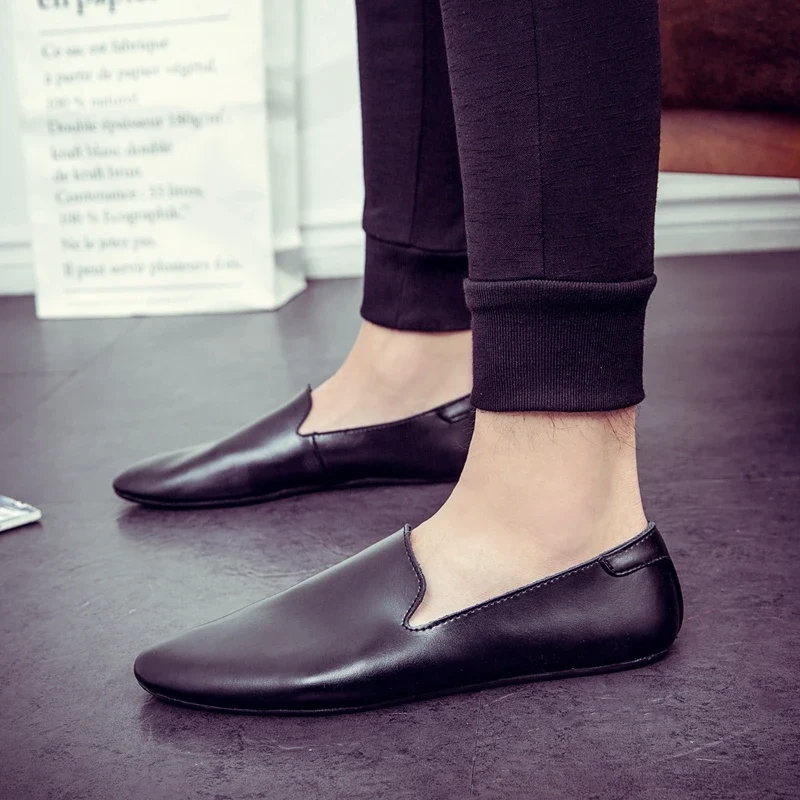 Eenvoudige lederen herenloafers