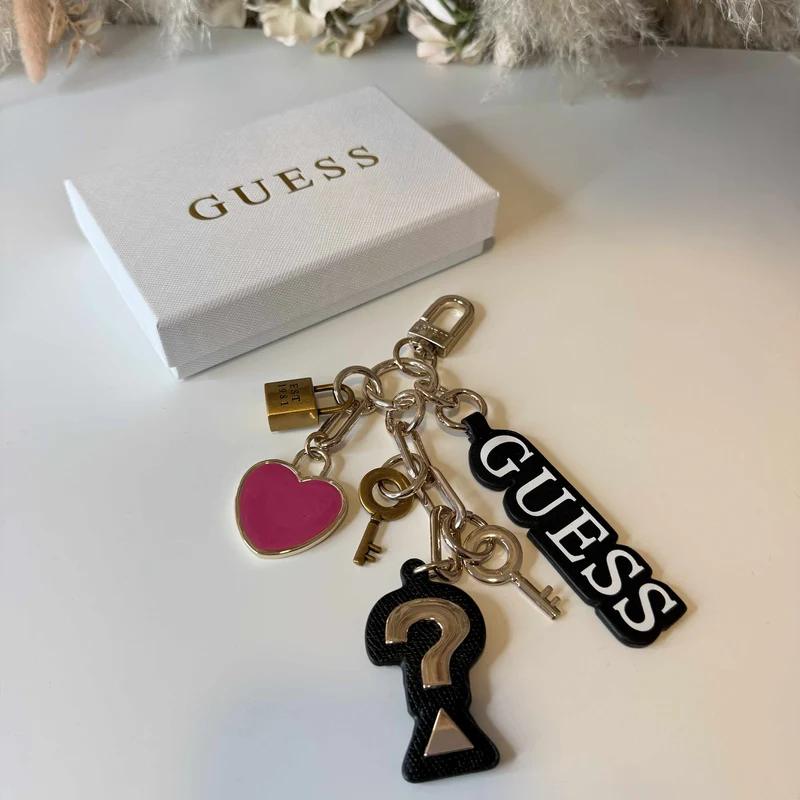 *SALE* GUESS KEYRING M7460107