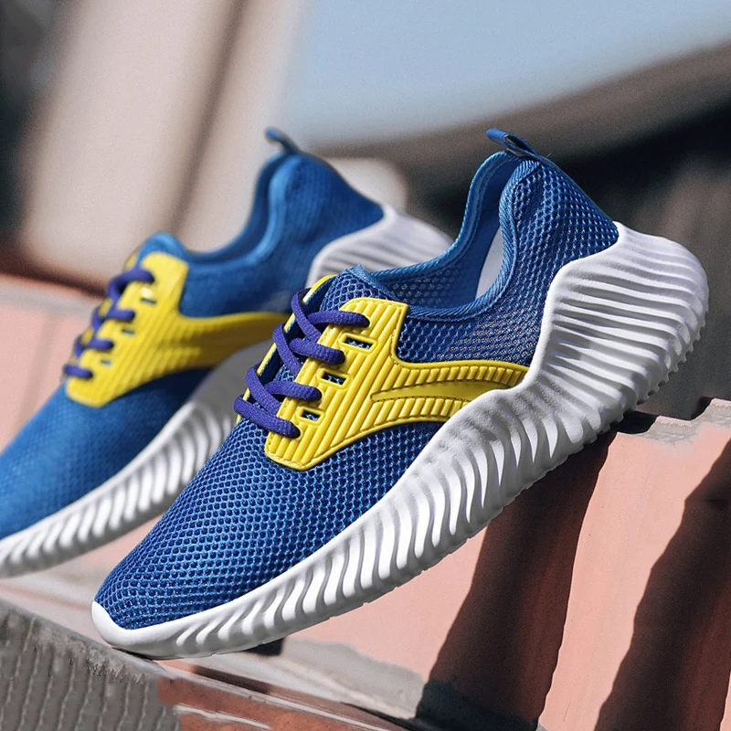 Mode witte lichte mesh vlieg geweven zwarte sneakers