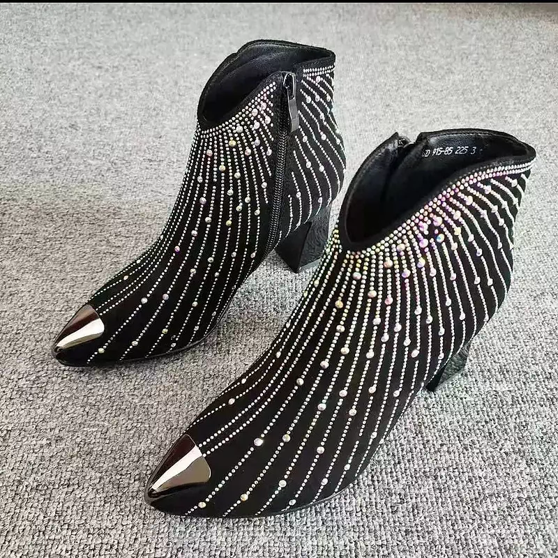 Stijlvolle dames enkellaarsjes met strass voor modieuze herfst/winter