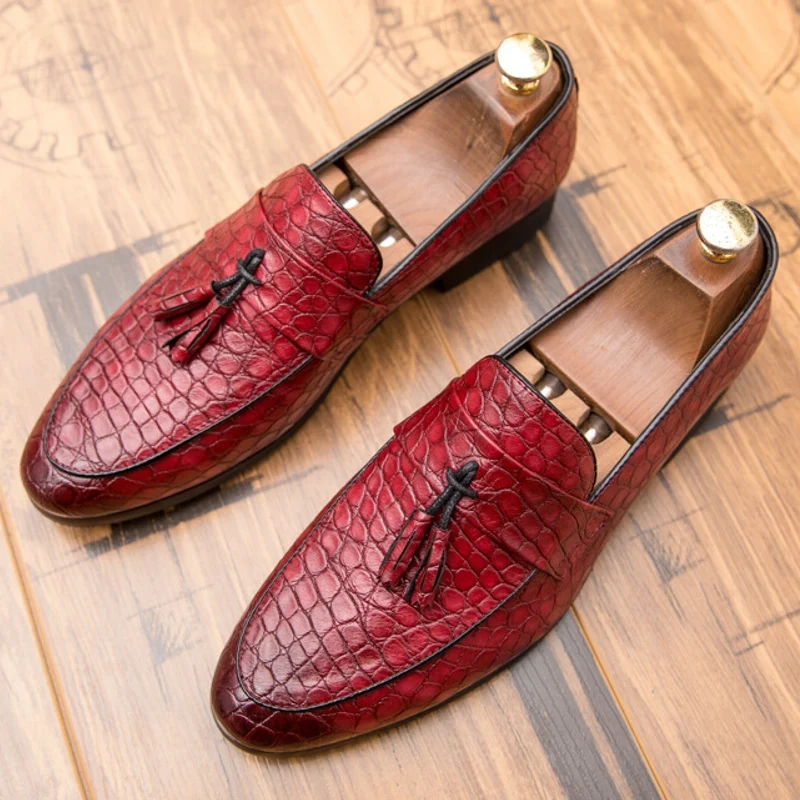 Derby loafers, lichte, zachte leren herenschoenen voor buiten.