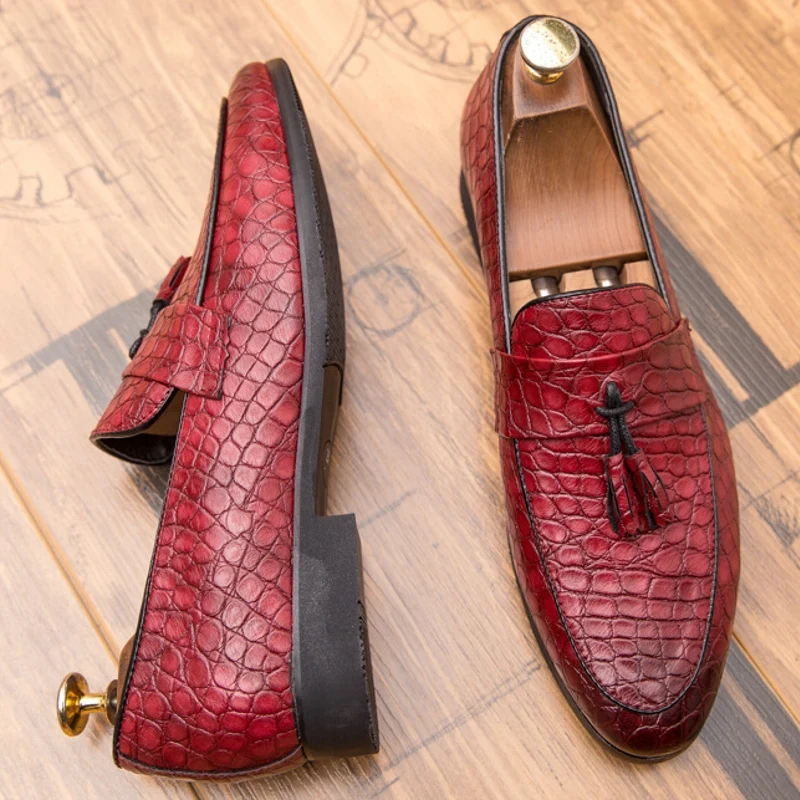 Derby loafers, lichte, zachte leren herenschoenen voor buiten.