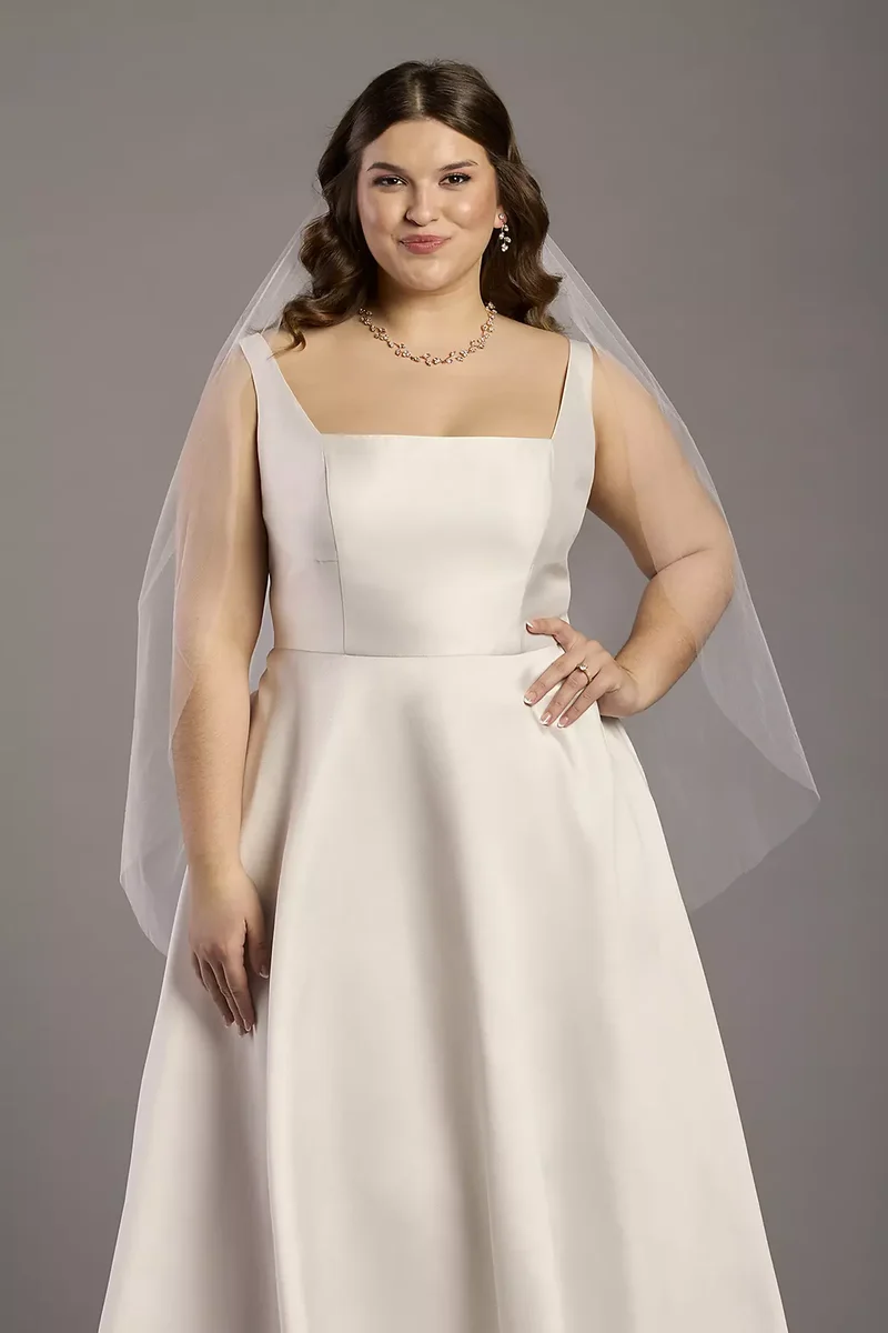 Tulle Mid-Length Veil with Raw Edge
