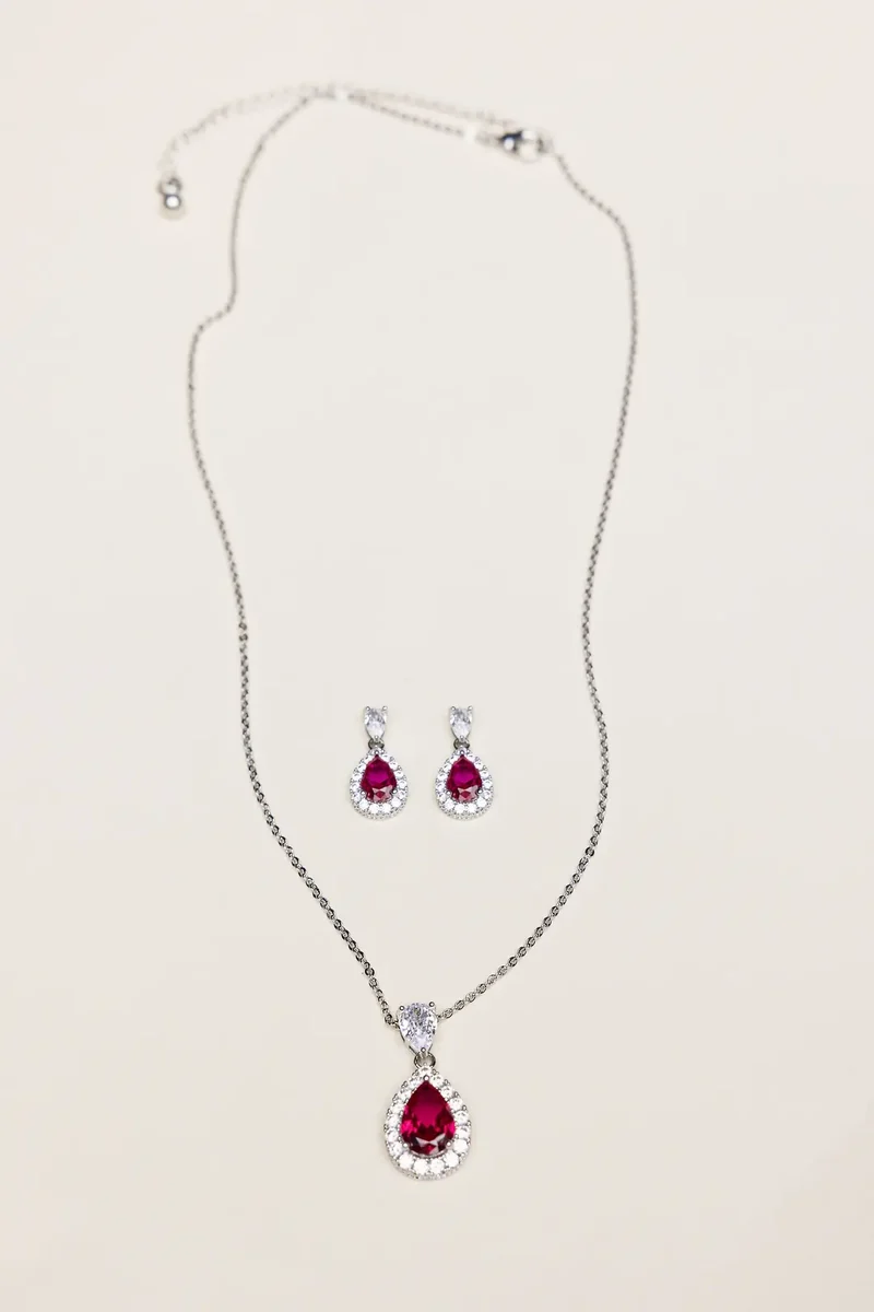 Pear-Shaped Ruby and Rhinestone Jewelry Set